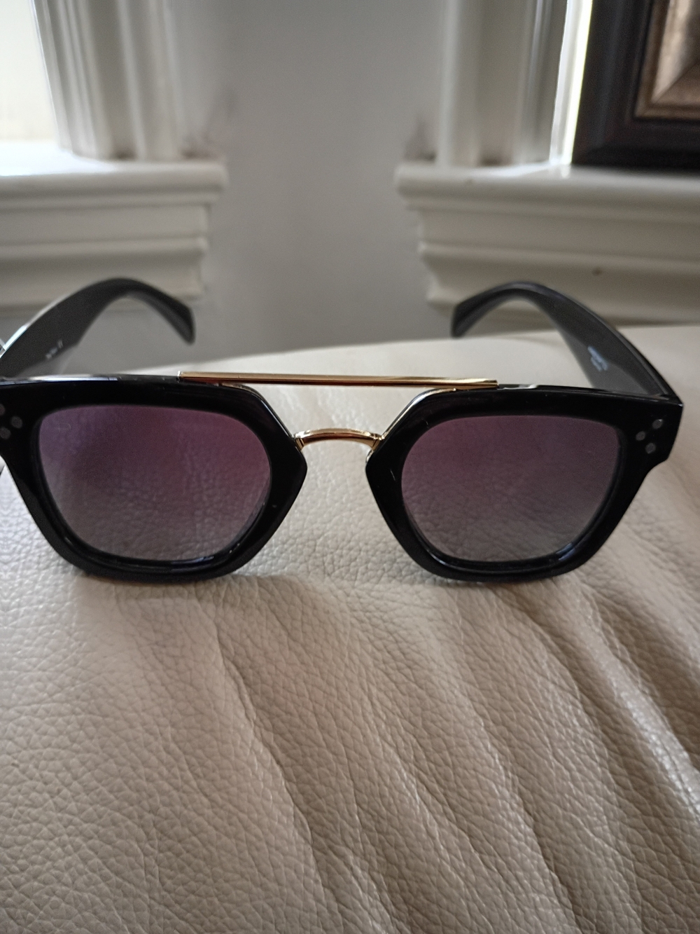 Prive' Black Frame Sunglasses with GreyLenses
